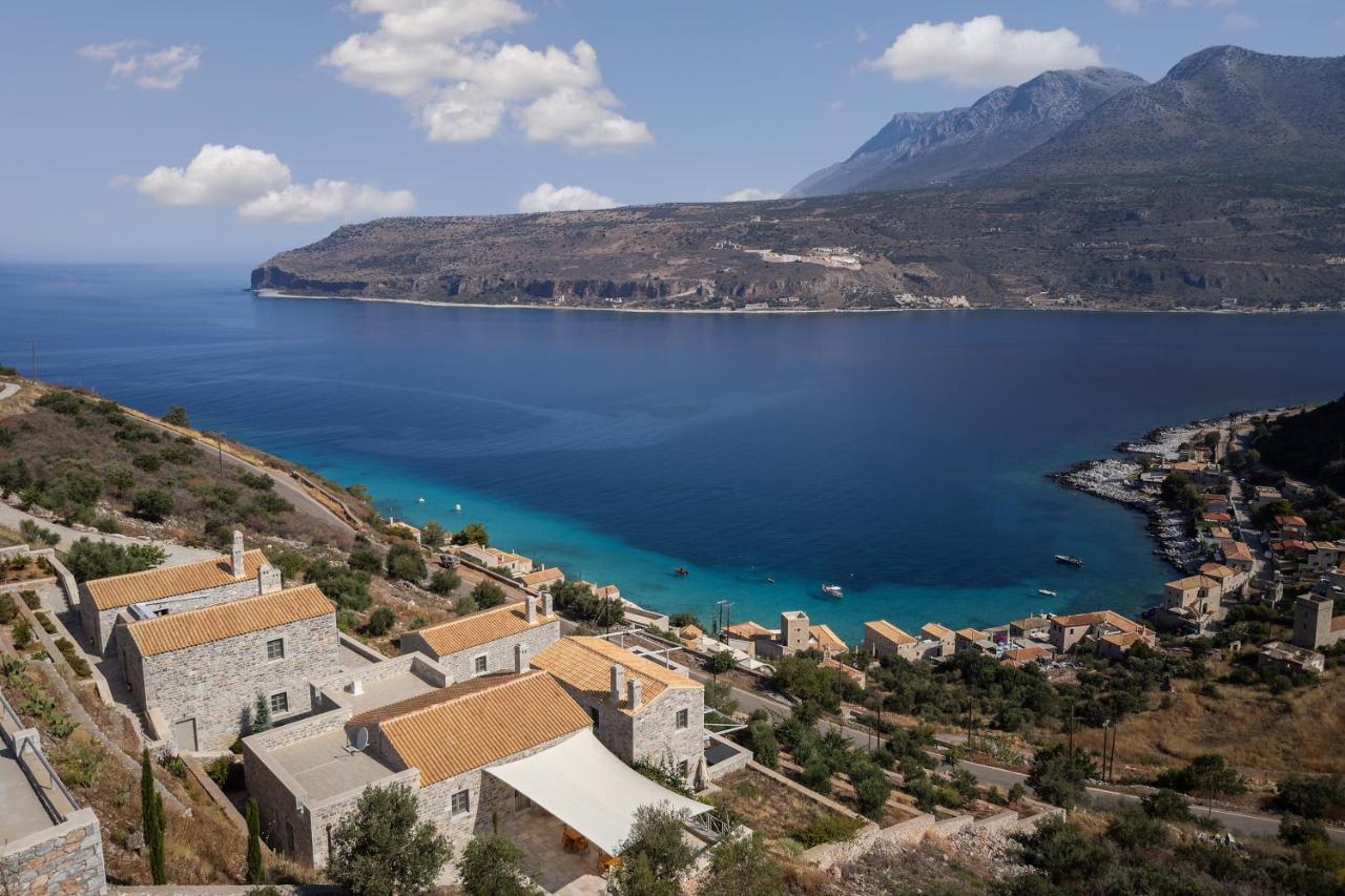 Trapela Limeni Luxury Suites Екстериор снимка