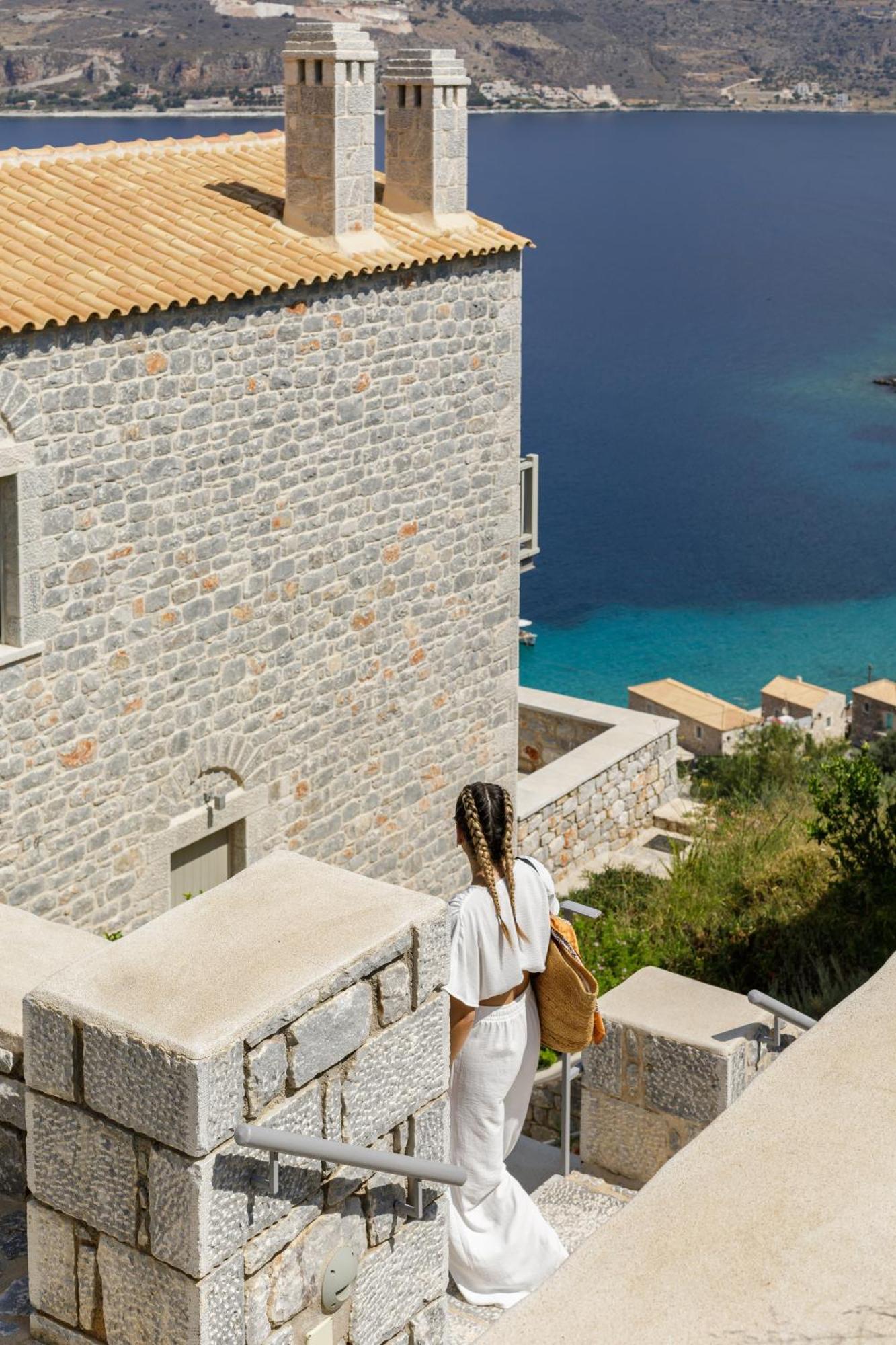 Trapela Limeni Luxury Suites Екстериор снимка