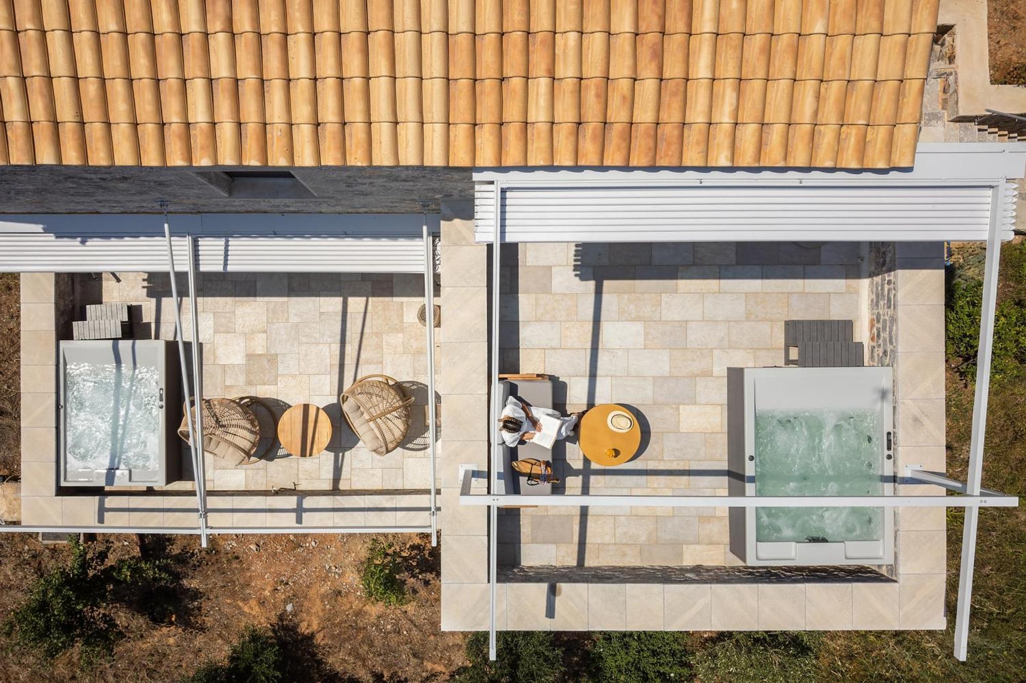 Trapela Limeni Luxury Suites Екстериор снимка