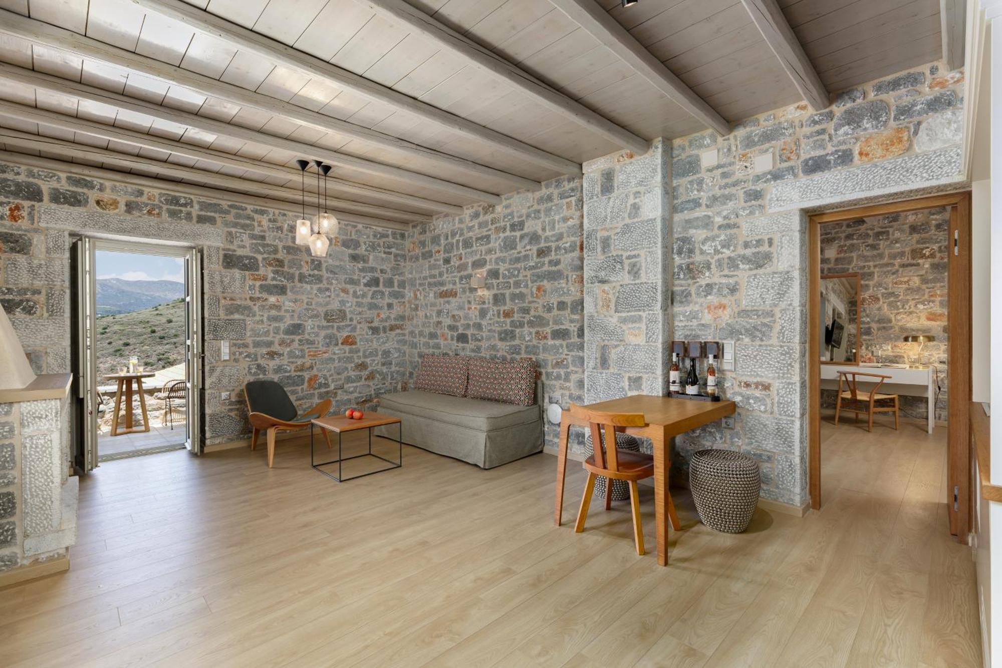 Trapela Limeni Luxury Suites Стая снимка
